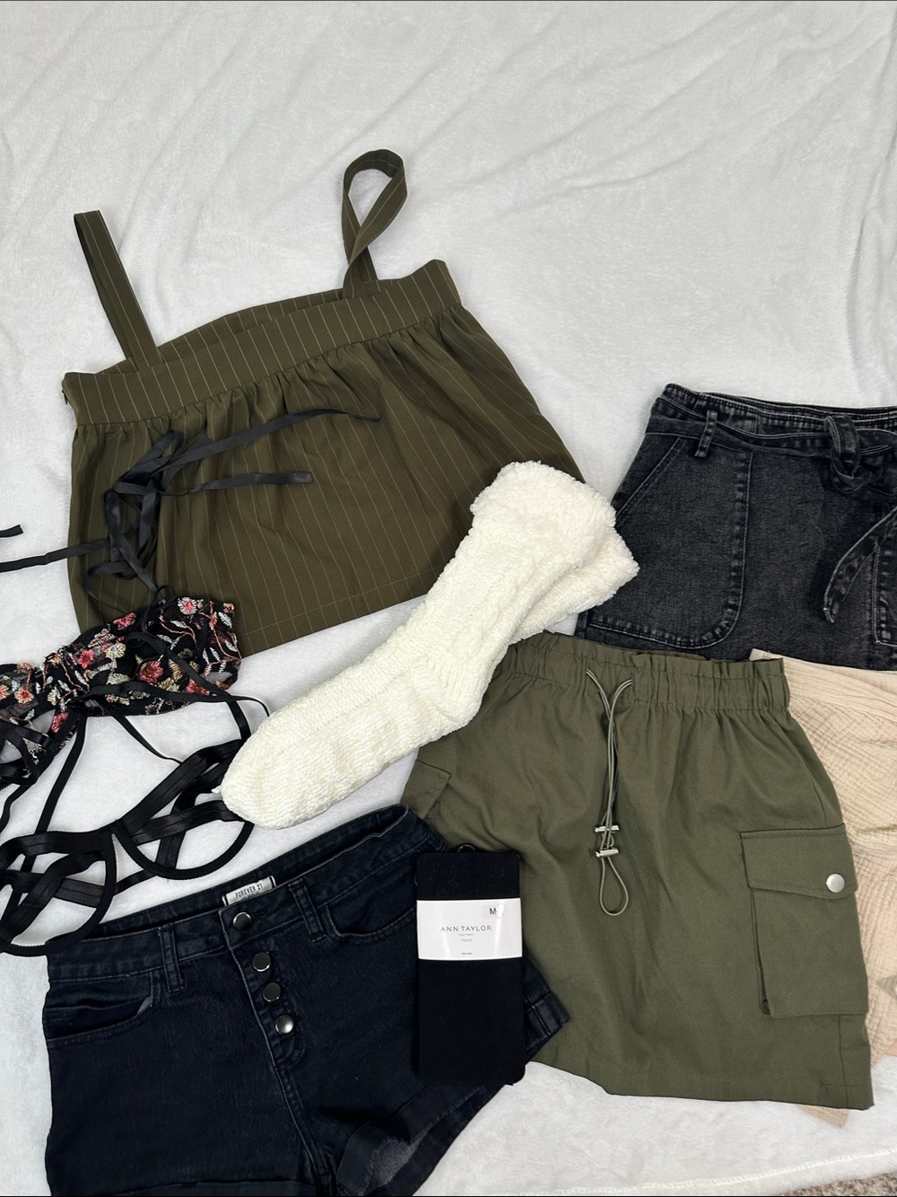 🍁 Bundle of 8 Woman’s Clothing Size M